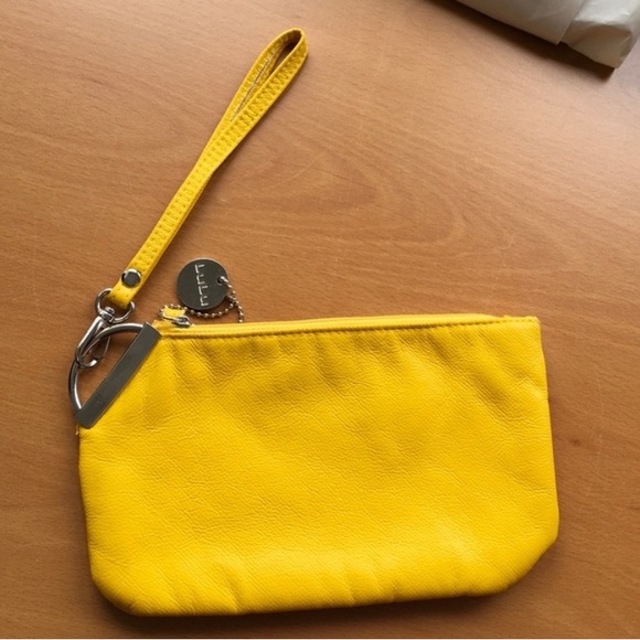 Wristlets, two colors - Picture 5 of 6